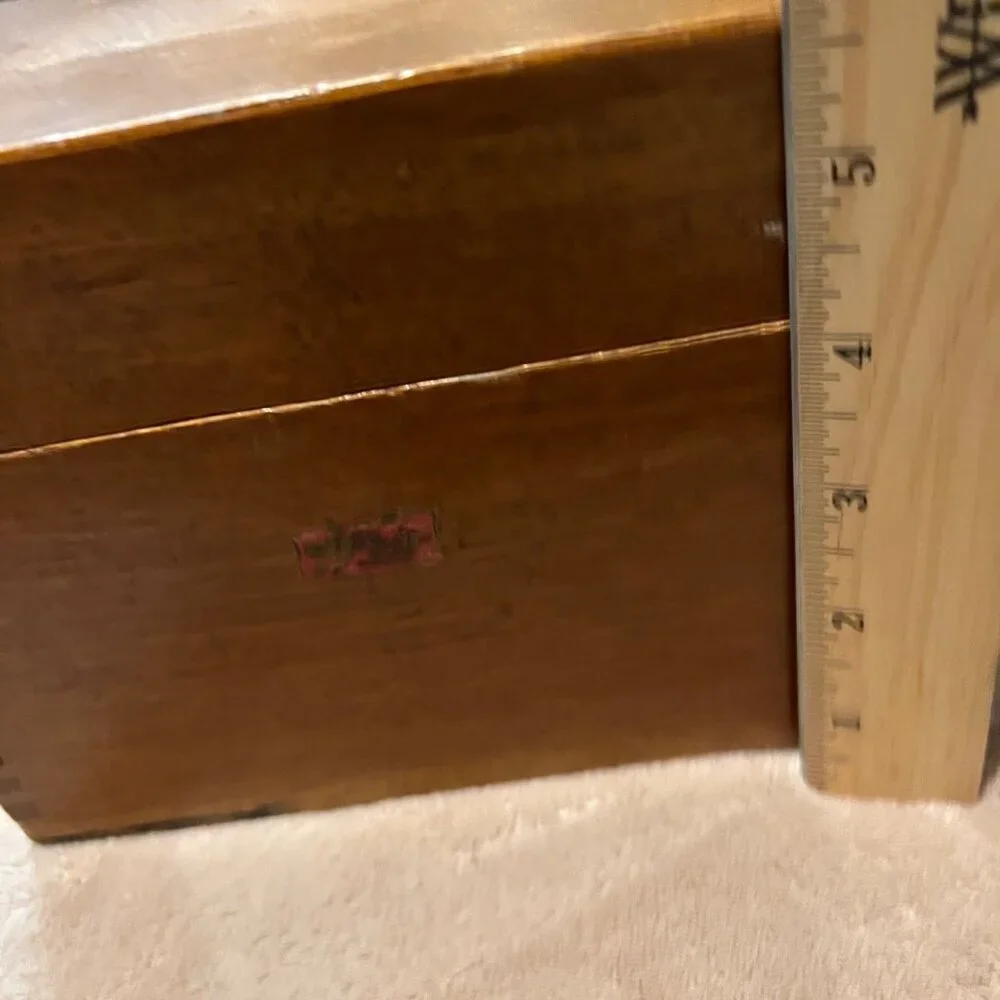 Vintage Wood Recipe Box by Weiss. Dovetailed with recipe divider inserts
